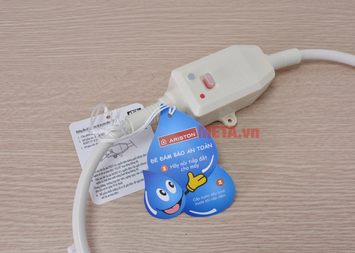 Bình nóng lạnh Ariston BLUE 30 R/AN 2.5 FE được trang bị hệ thống an toàn đồng bộ TSS