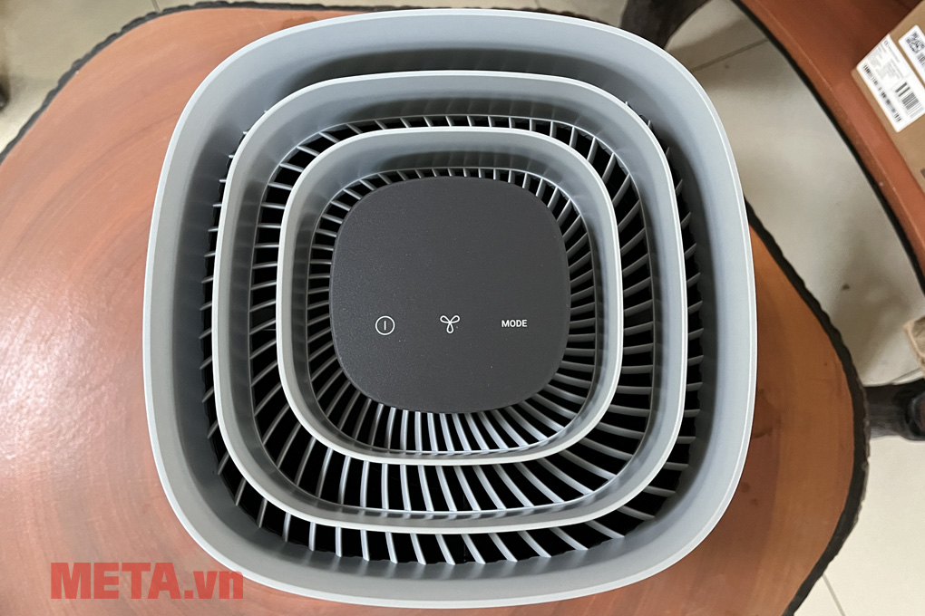 Bảng điều khiển của máy lọc không khí Electrolux EP32-25UGA 