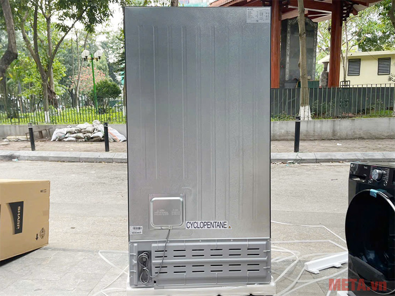Tủ lạnh vận hành êm ái, bền bỉ, tuổi thọ cao SJ-SBX440VG-BK