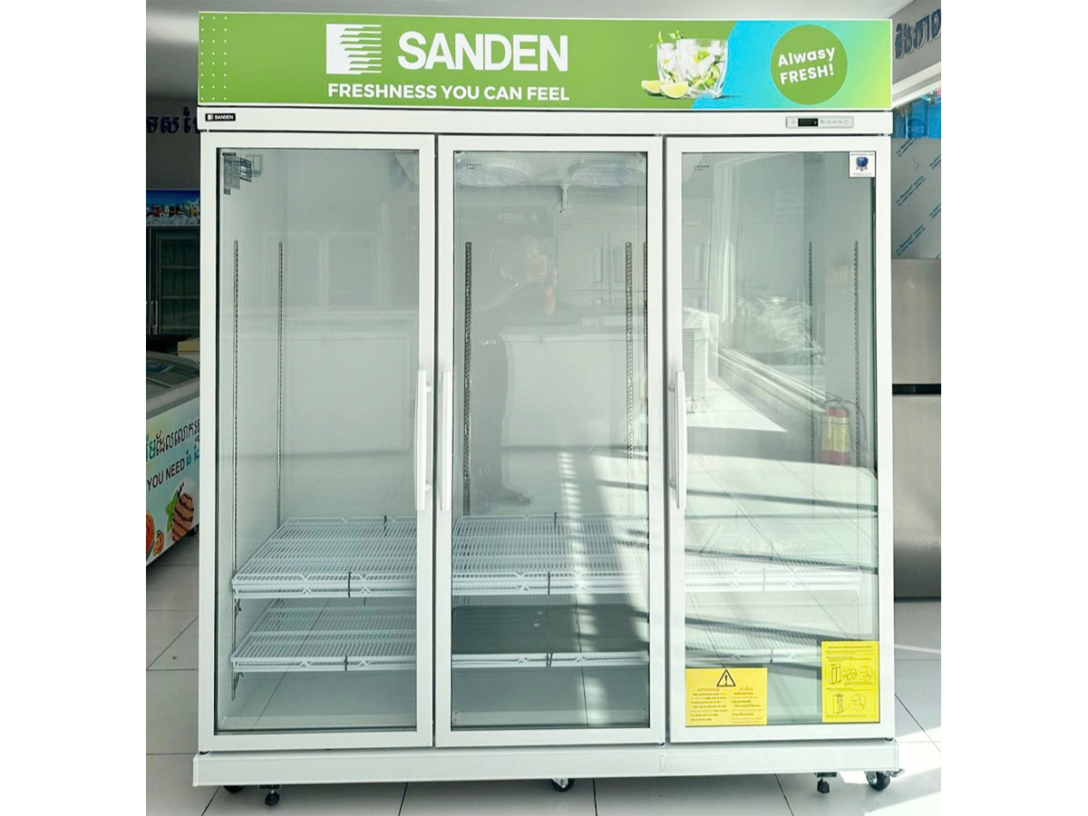 Ảnh thực tế tủ mát Sanden SPM-1800C Tủ mát Sanden SPM-1800C