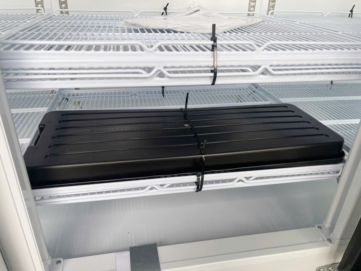 Giá đỡ có thể tháo lắp Tủ mát Sanden SPM-1800C