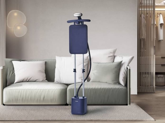 Bàn ủi hơi nước đứng Panasonic NI-GWG085ARA