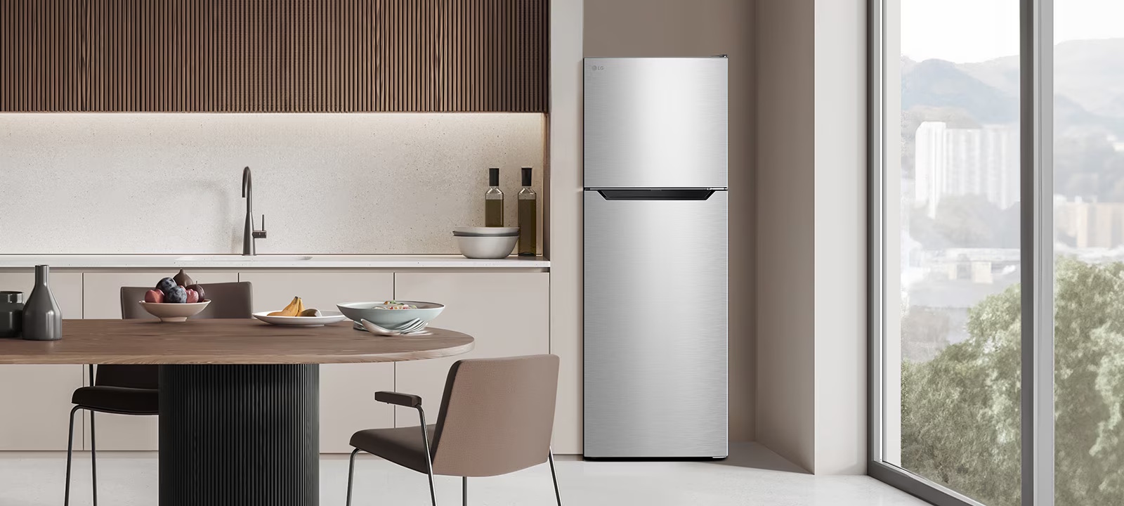 Thiết kế cửa bán phẳng sang trọng, hài hòa với mọi không gian Tủ lạnh LG ngăn đá trên Inverter màu bạc 325L T33SV